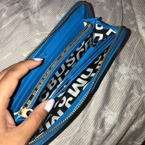 Marc By Marc Jacobos wallet blue zipper